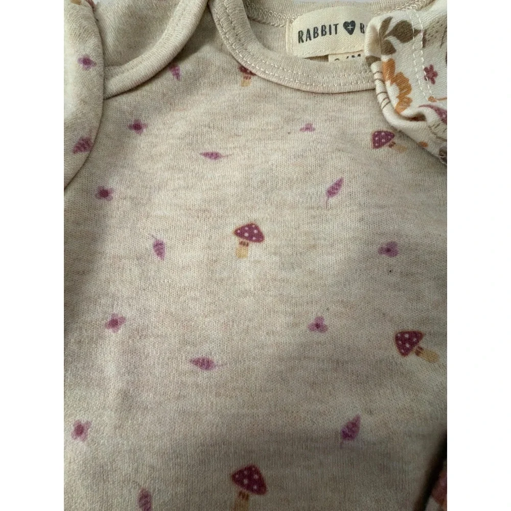 Rabbit + Bear Bodysuits Baby 3-6M Beige Excellent Mushroom Floral 2-Pack‎